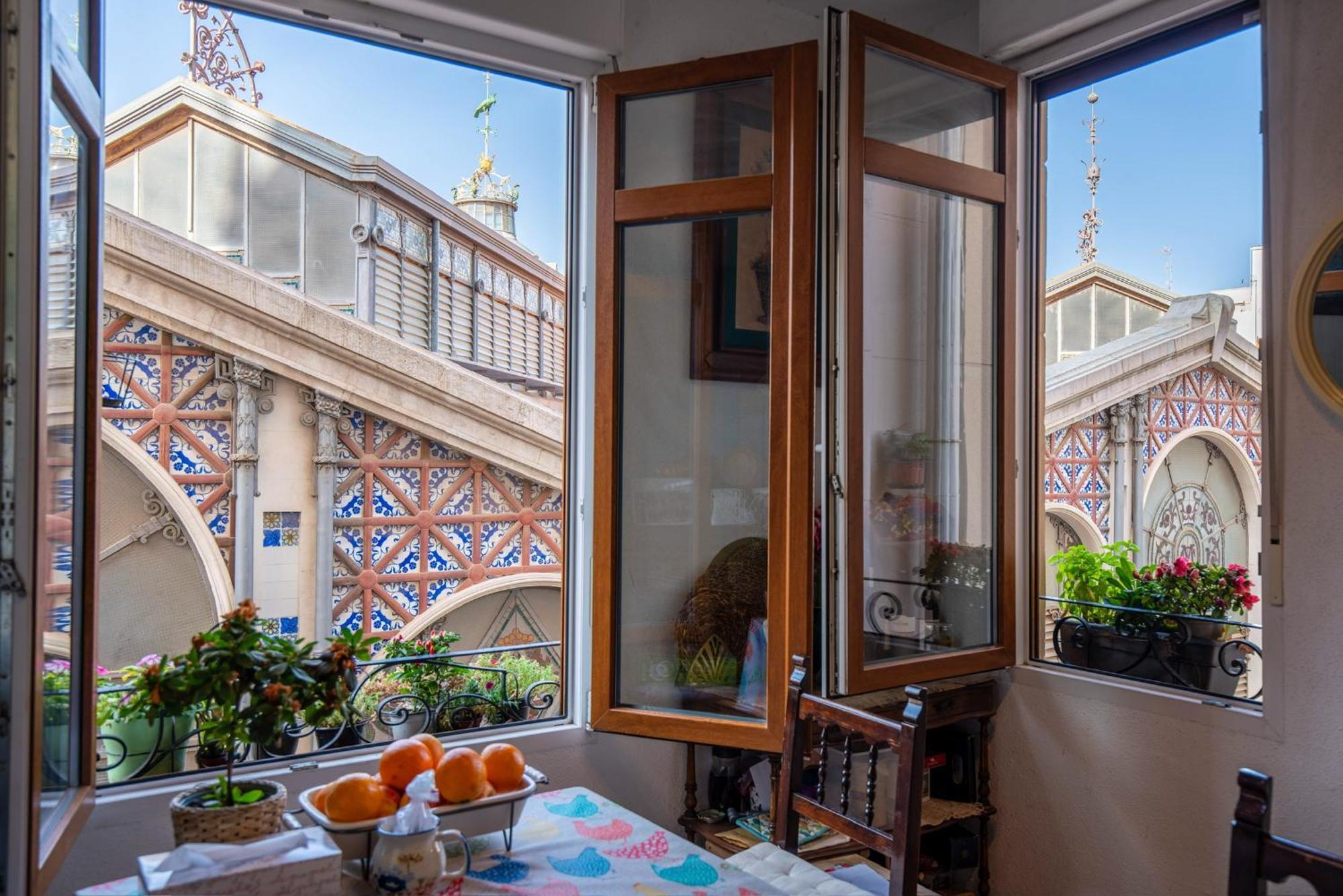 Mirador 5 Del Mercado Central - Habitacion Con Bano Privado En El Centro De La Ciudad Vella Валенсия Екстериор снимка